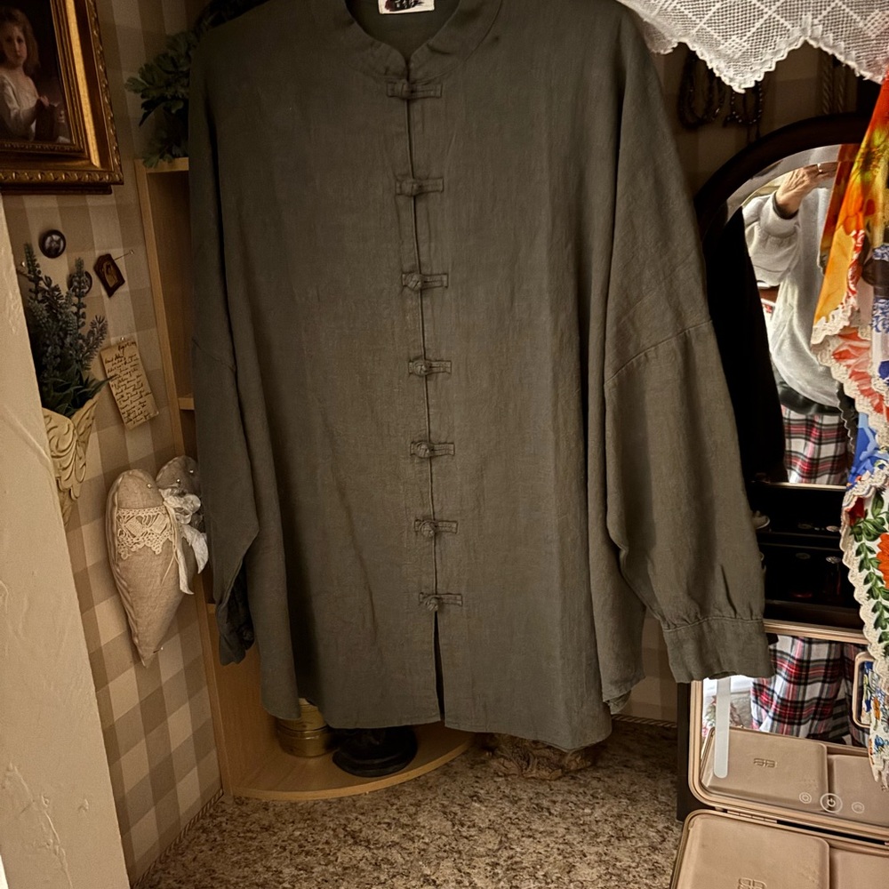 Source Unknown Olive Green Button-Up Top